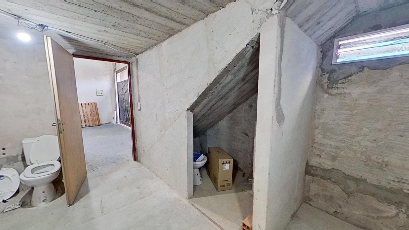 FOR SALE: Renovated 3-Bedroom House—Ideal for Living or a Business Venture in Quilmes Oeste