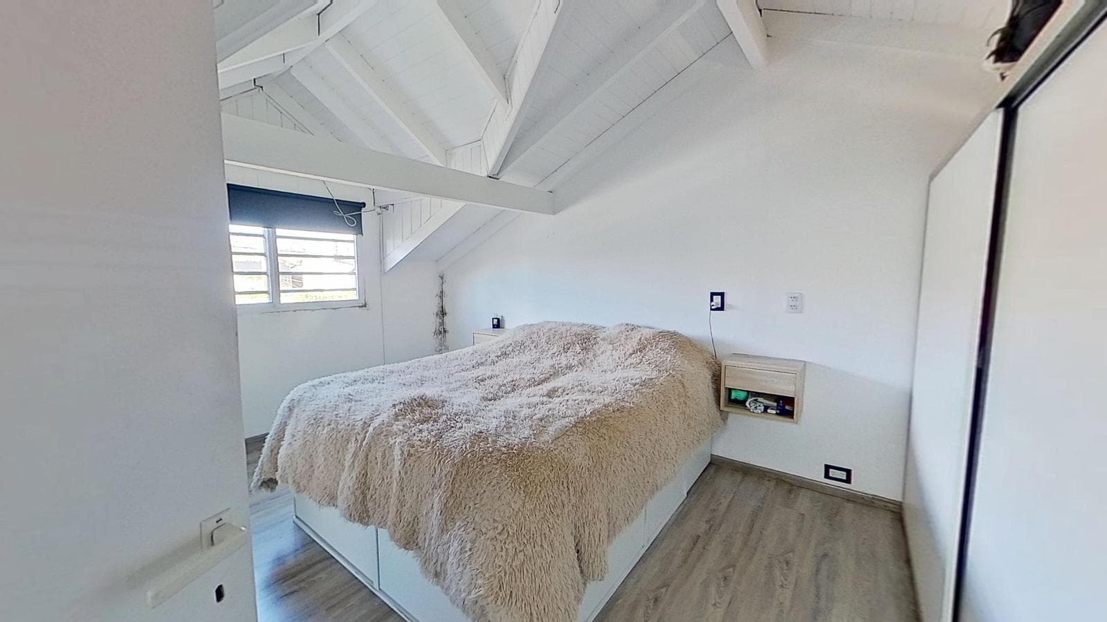 FOR SALE: Renovated 3-Bedroom House—Ideal for Living or a Business Venture in Quilmes Oeste