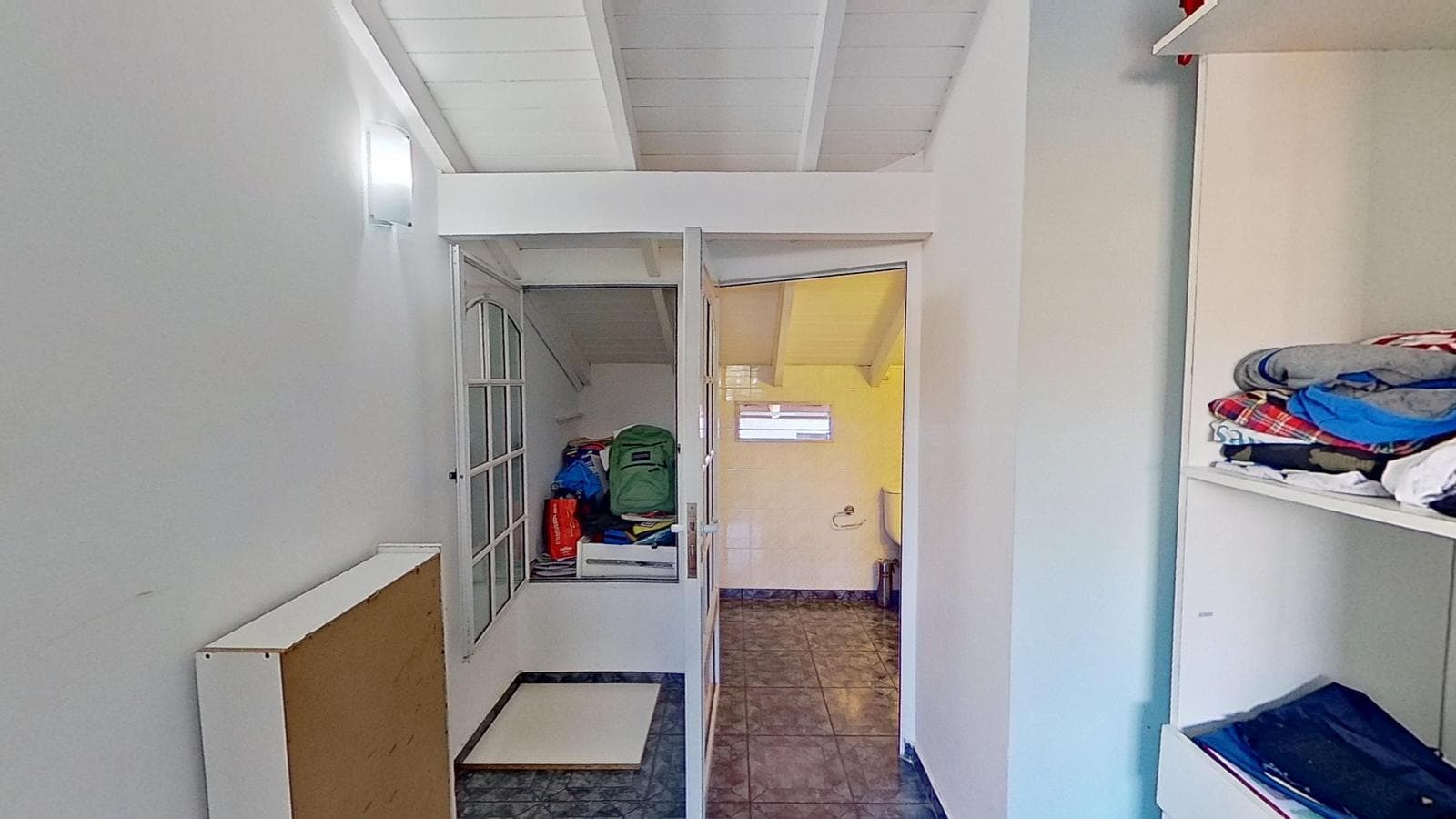 FOR SALE: Renovated 3-Bedroom House—Ideal for Living or a Business Venture in Quilmes Oeste
