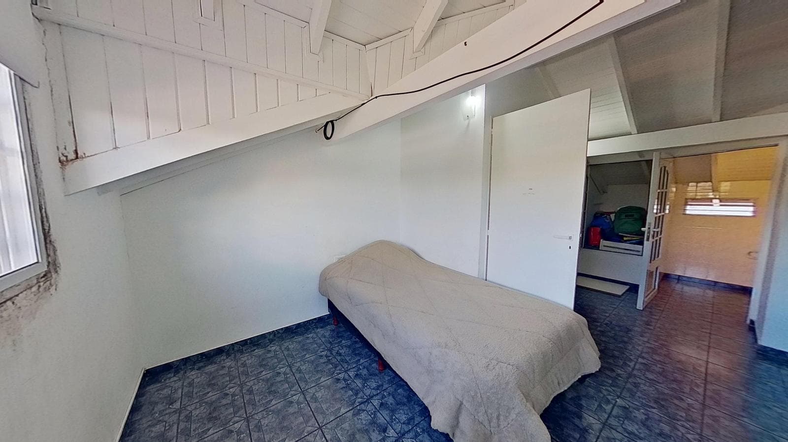 FOR SALE: Renovated 3-Bedroom House—Ideal for Living or a Business Venture in Quilmes Oeste
