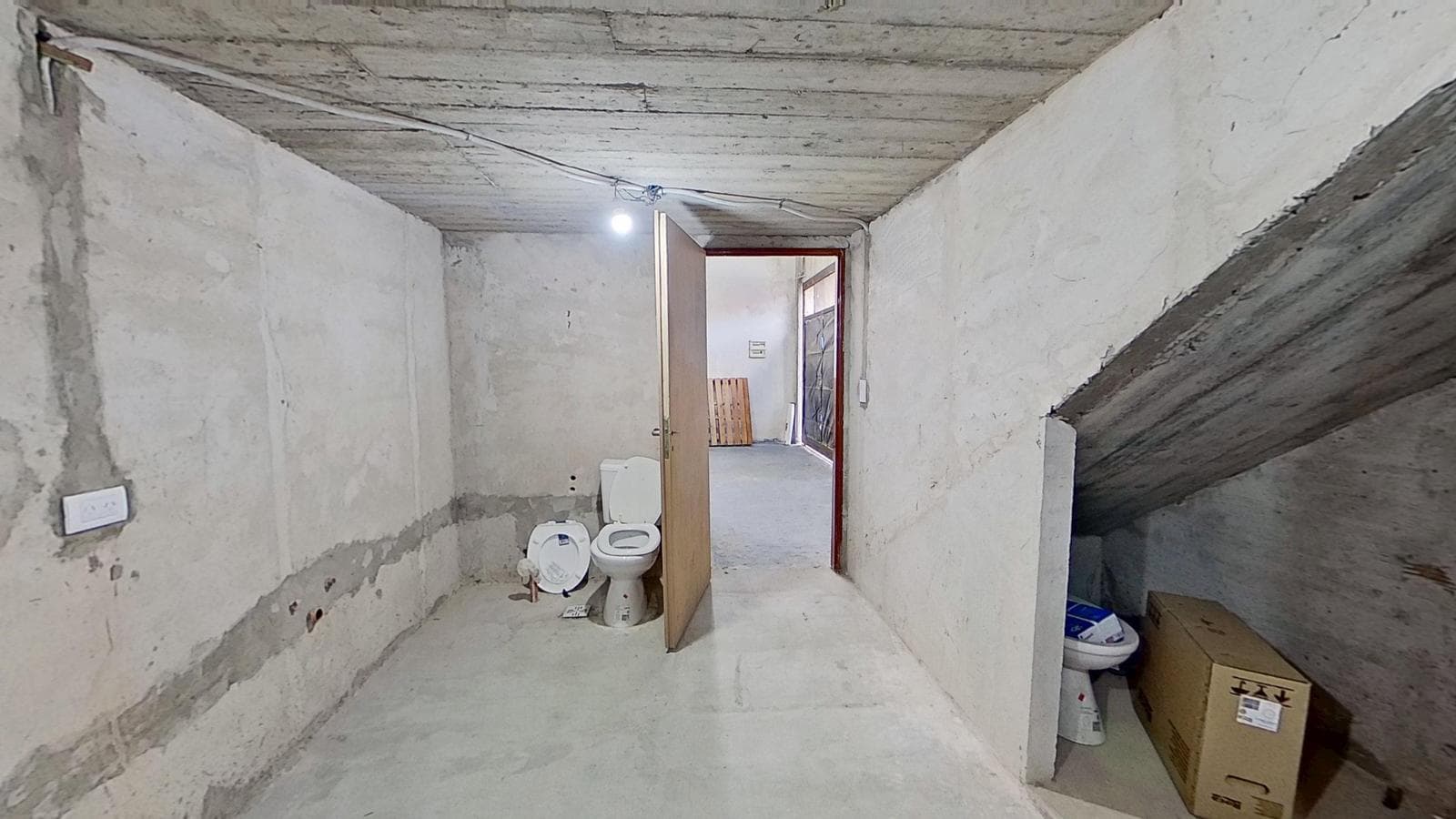 FOR SALE: Renovated 3-Bedroom House—Ideal for Living or a Business Venture in Quilmes Oeste
