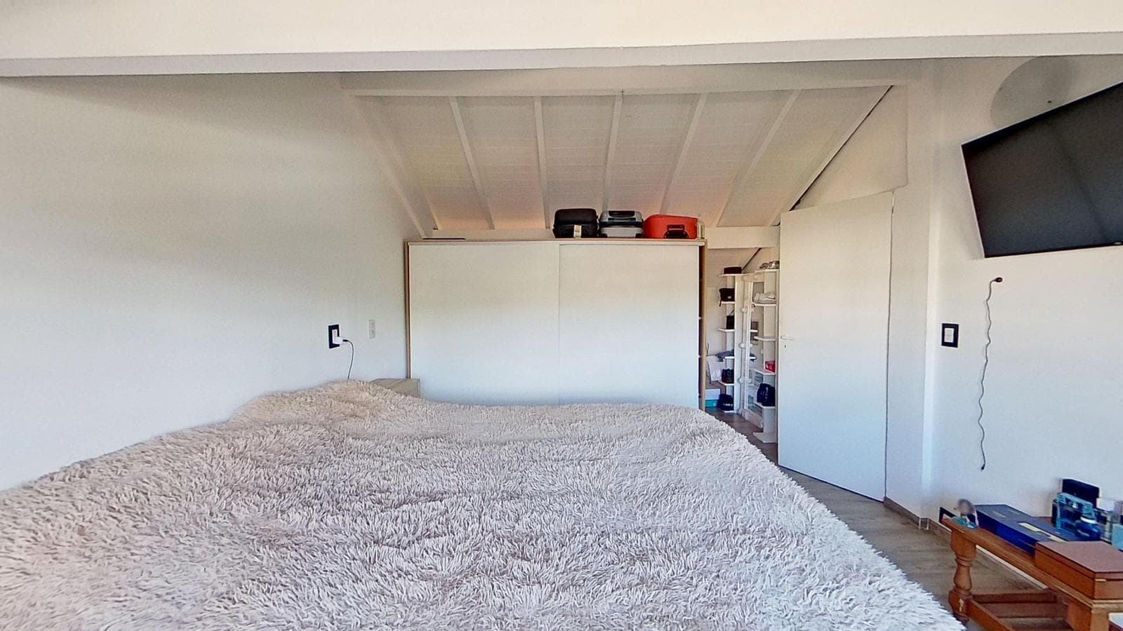 FOR SALE: Renovated 3-Bedroom House—Ideal for Living or a Business Venture in Quilmes Oeste