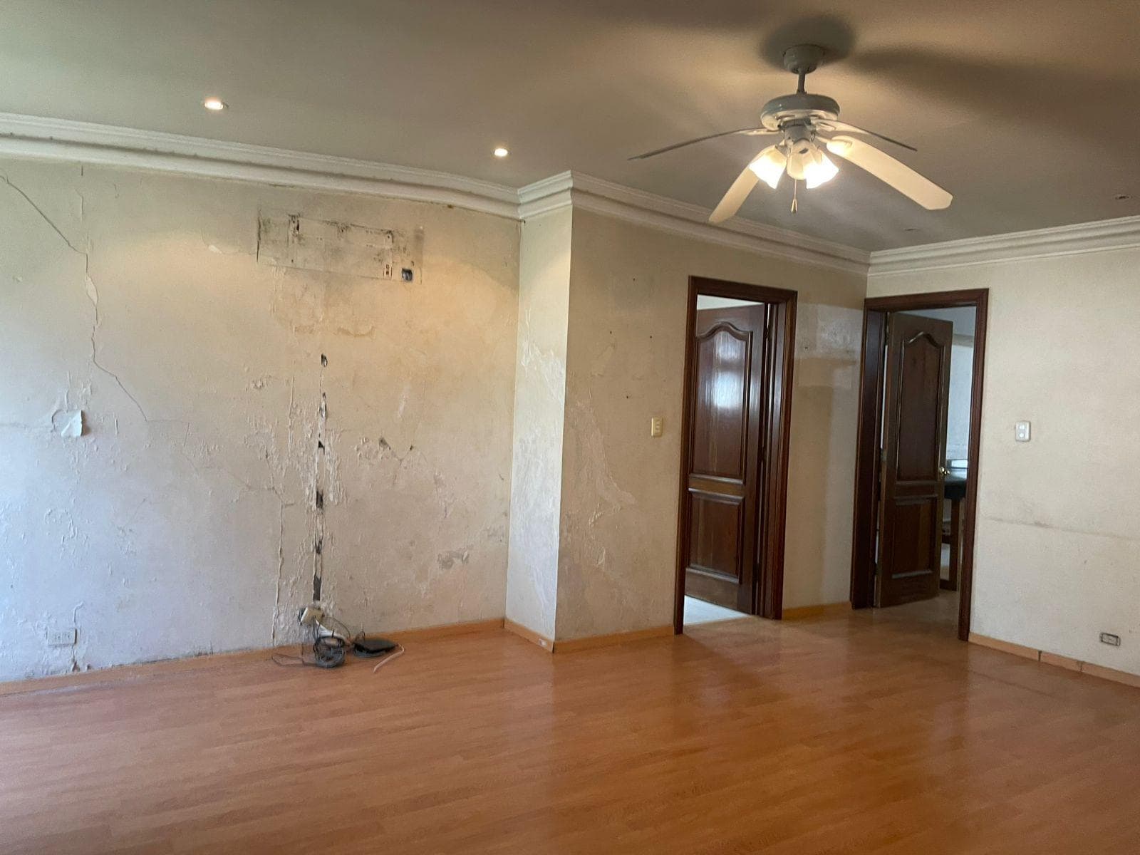 HOUSE FOR SALE IN THE VALLE AREA