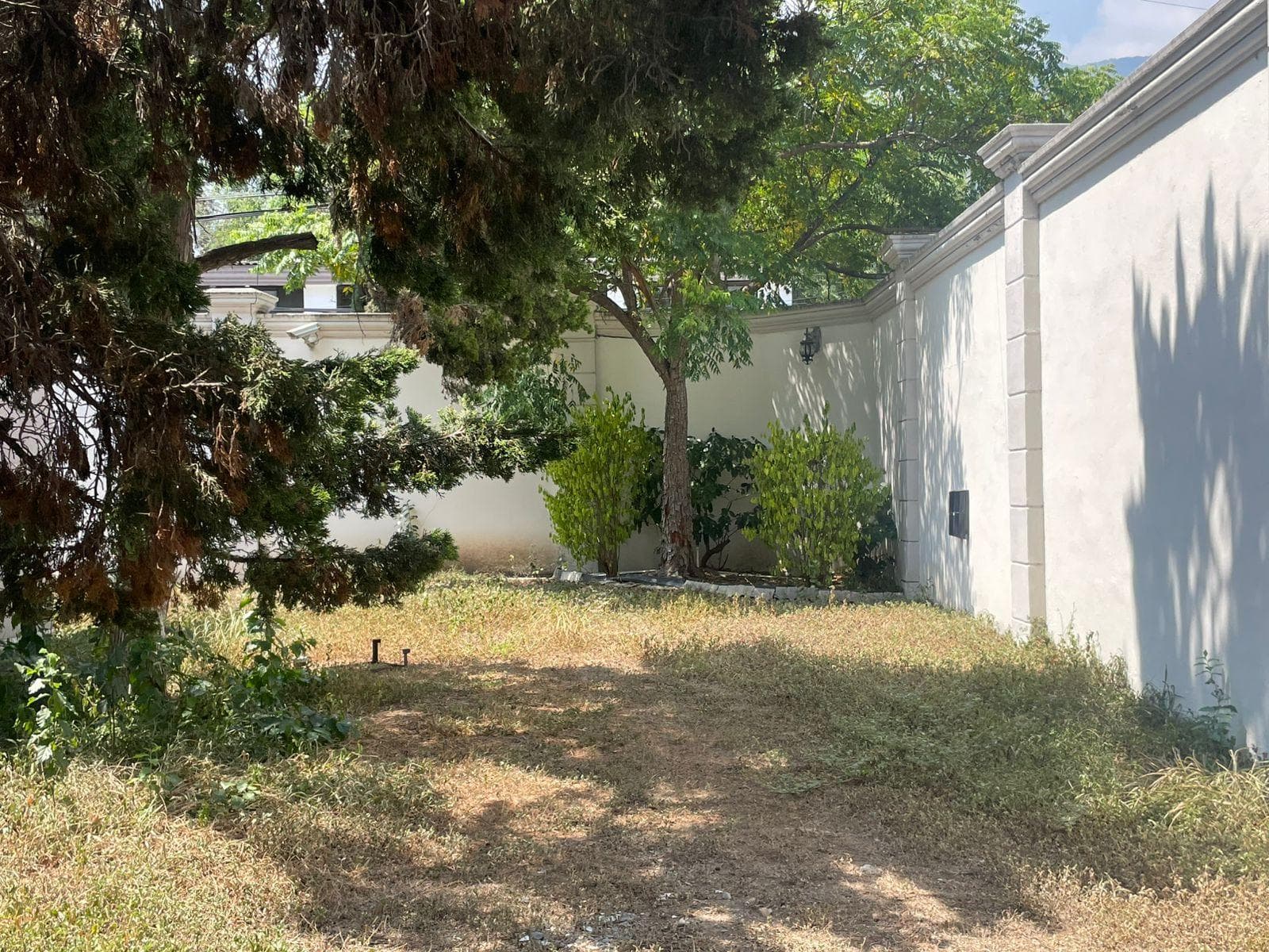 HOUSE FOR SALE IN THE VALLE AREA