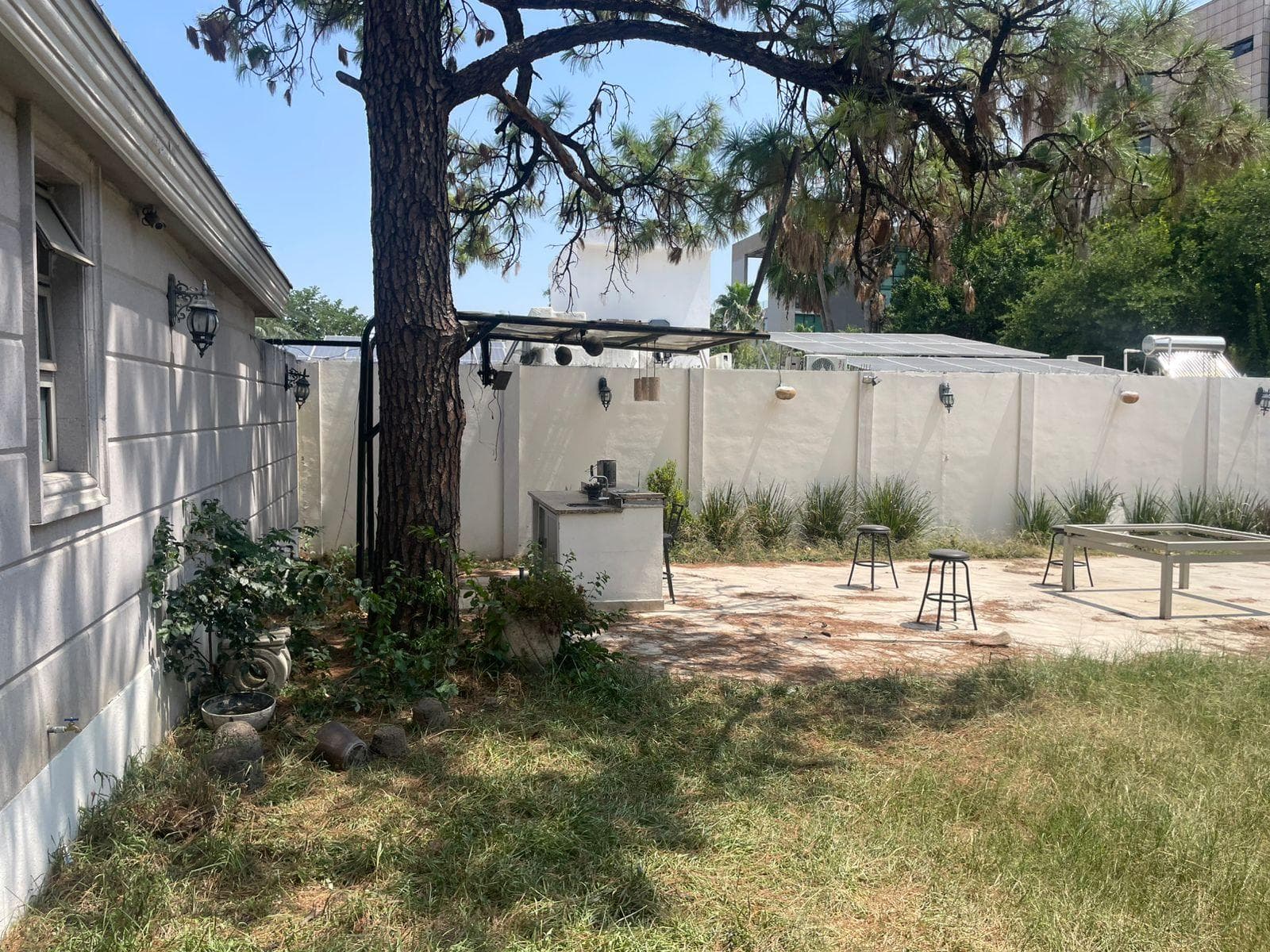 HOUSE FOR SALE IN THE VALLE AREA