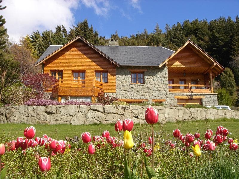 Excellent property on Av. Bustillo, km 1 - Bariloche