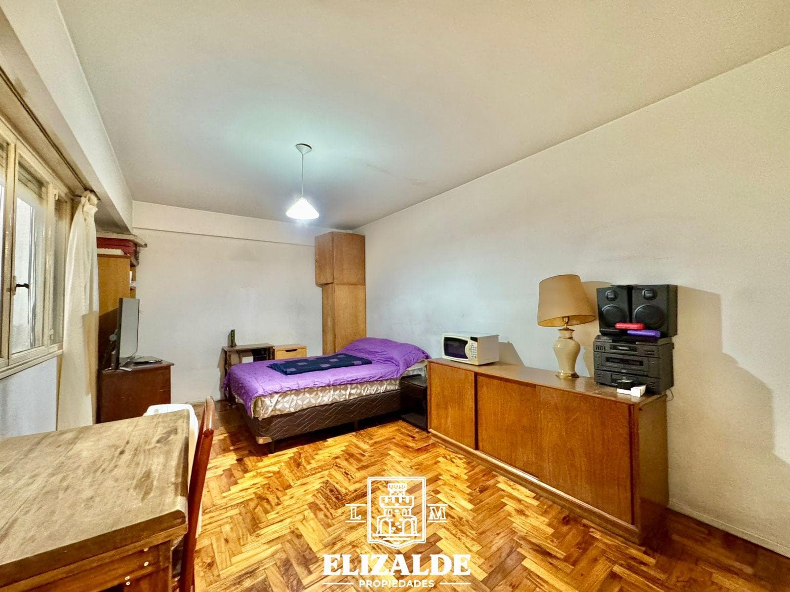 Aguero and Arenales - Studio apartment with kitchen and laundry area - For Sale - Recoleta
