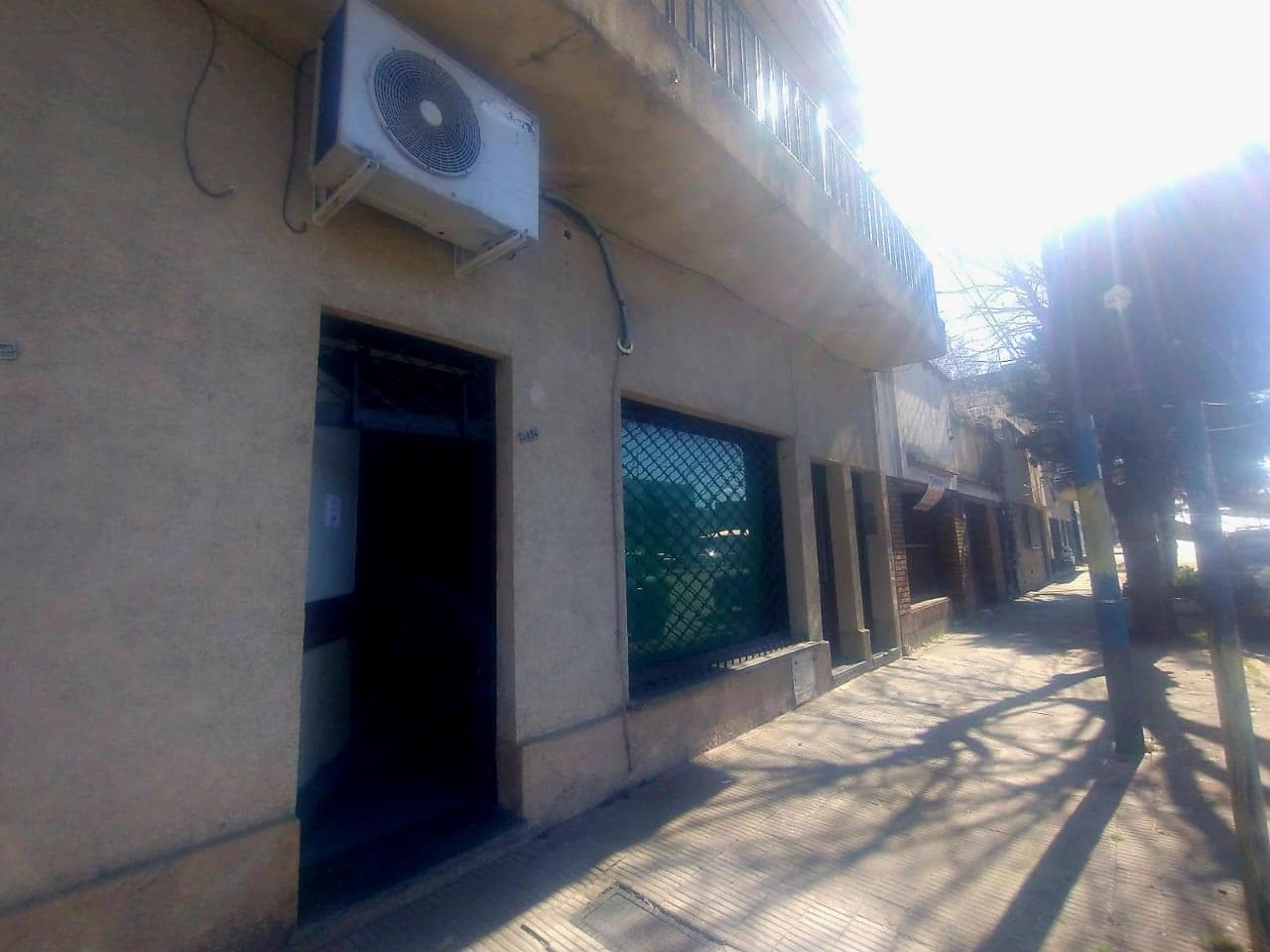 FOR RENT - Commercial space - Luis Agote neighborhood, Rosario.