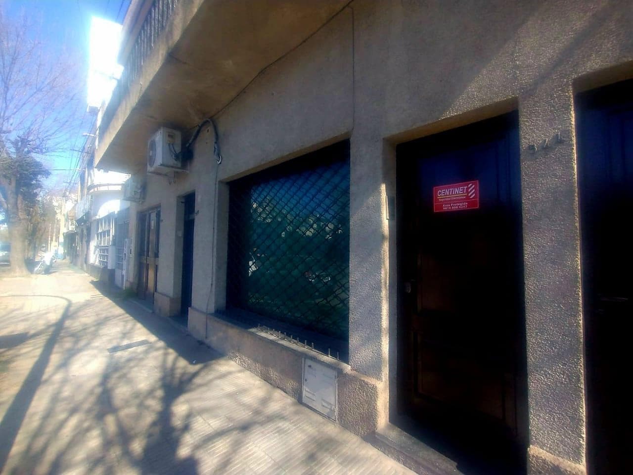 FOR RENT - Commercial space - Luis Agote neighborhood, Rosario.