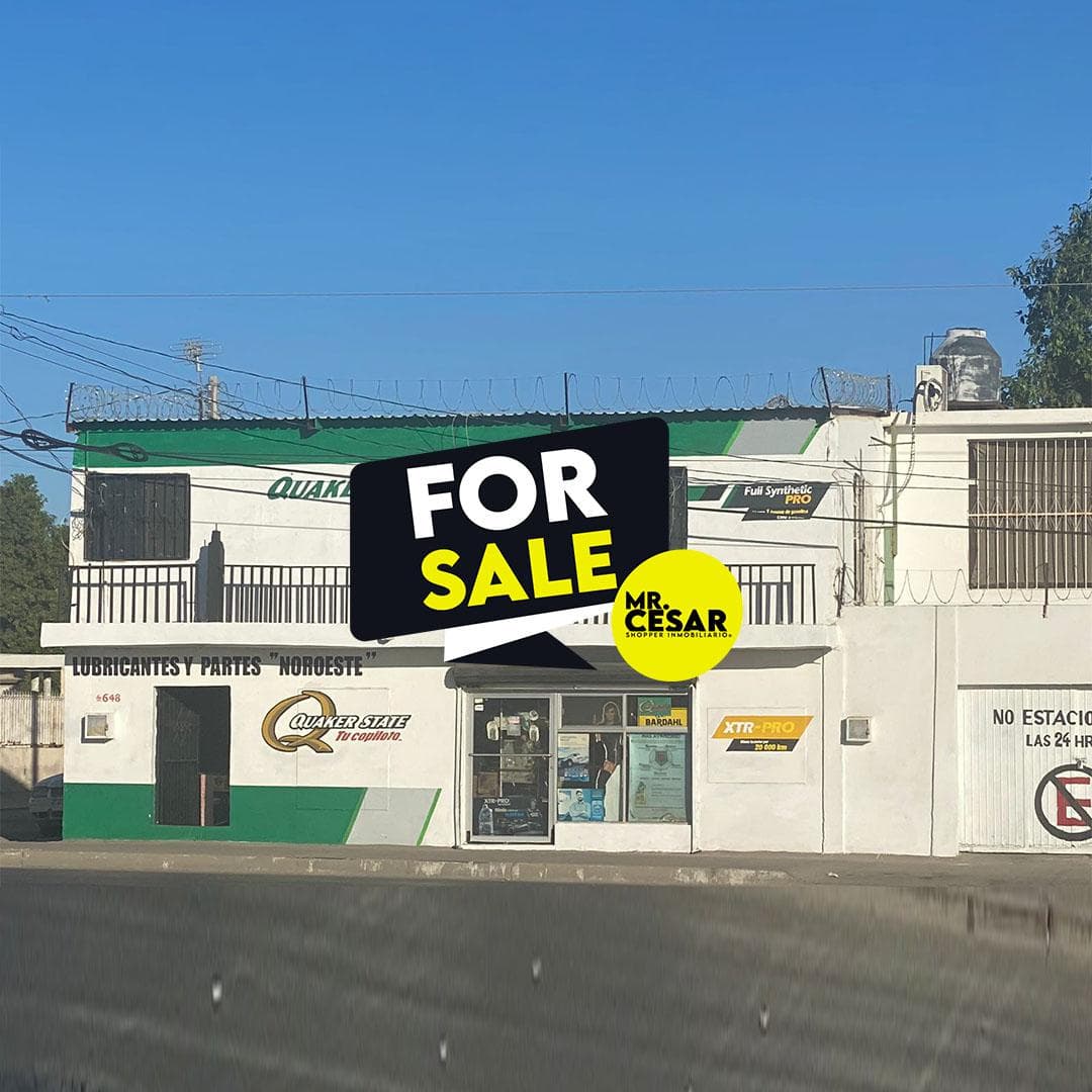Commercial Space with a House on the Main Avenue near Solidaridad Boulevard