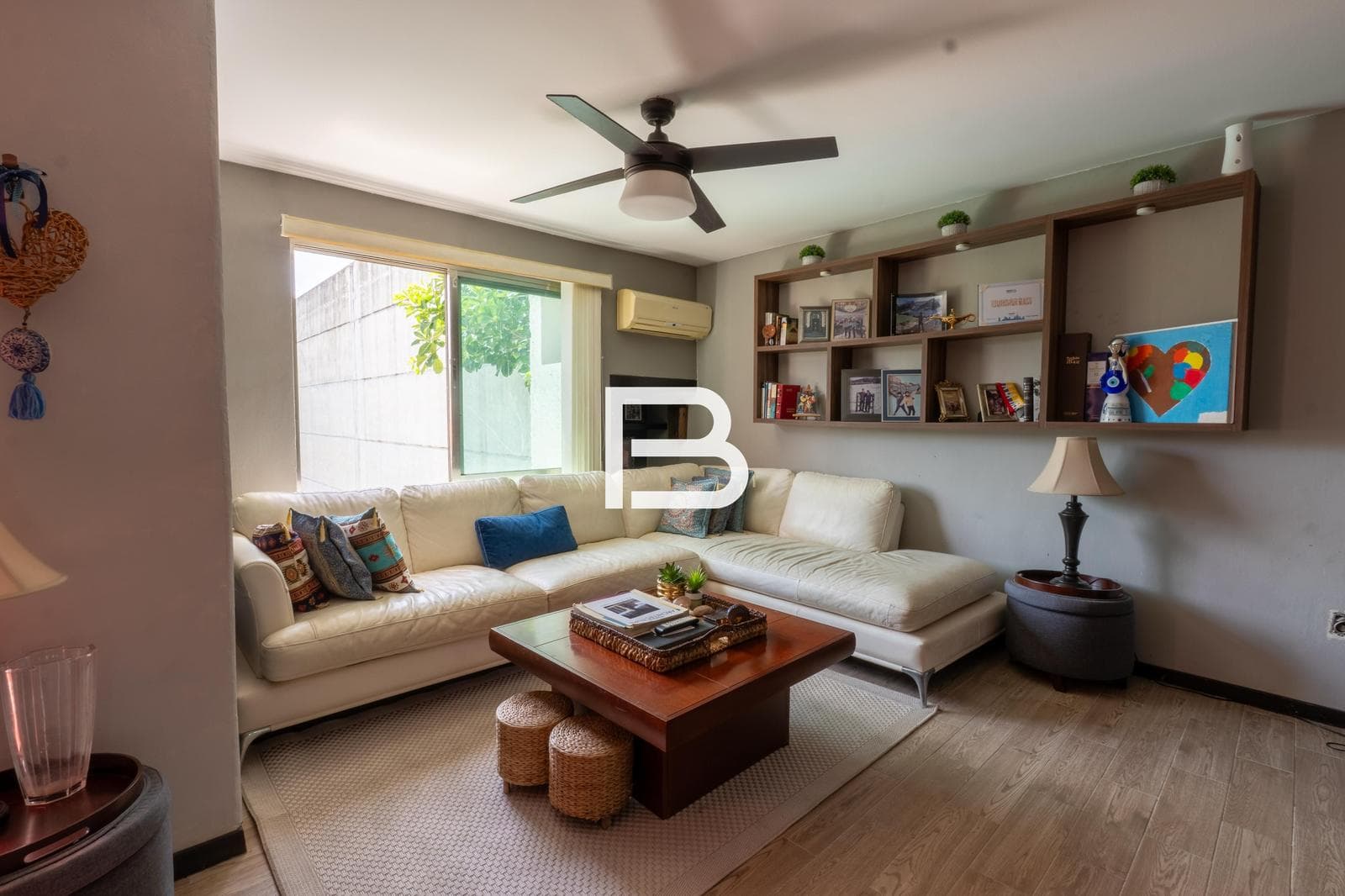 Country-Style Penthouse for Sale