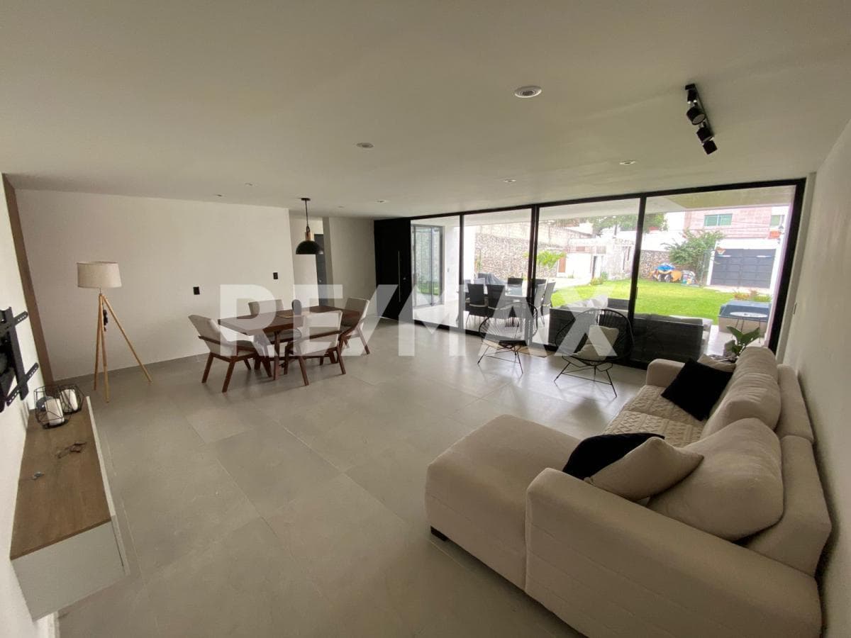 House for Sale in Morelos, Delicias, Cuernavaca
