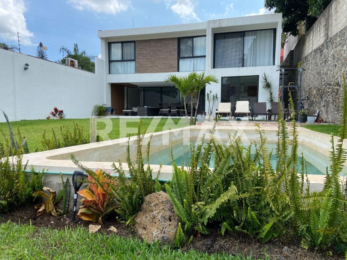 House for Sale in Morelos, Delicias, Cuernavaca
