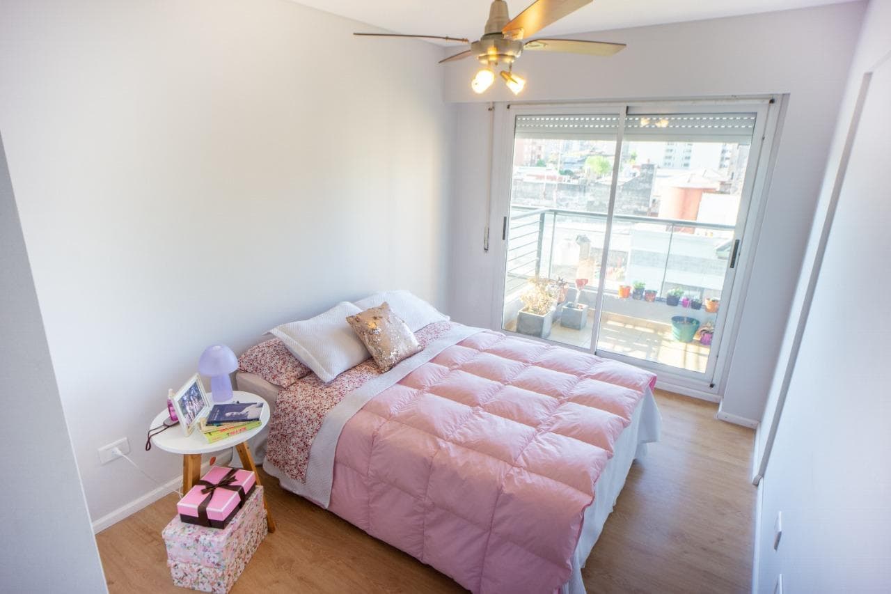 For Sale/Financing: Two-Bedroom Apartment with Balcony in Del Abasto