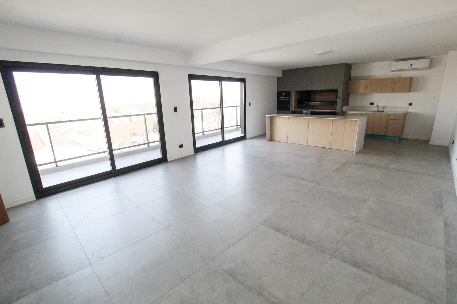 Studio Apartment for Sale in Agronomía, Very Bright!!! Amenities