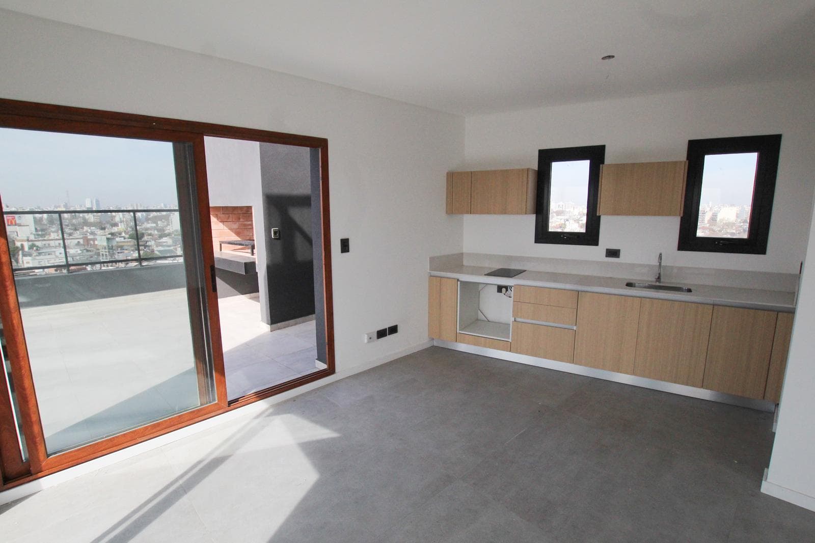 Studio Apartment for Sale in Agronomía, Very Bright!!! Amenities