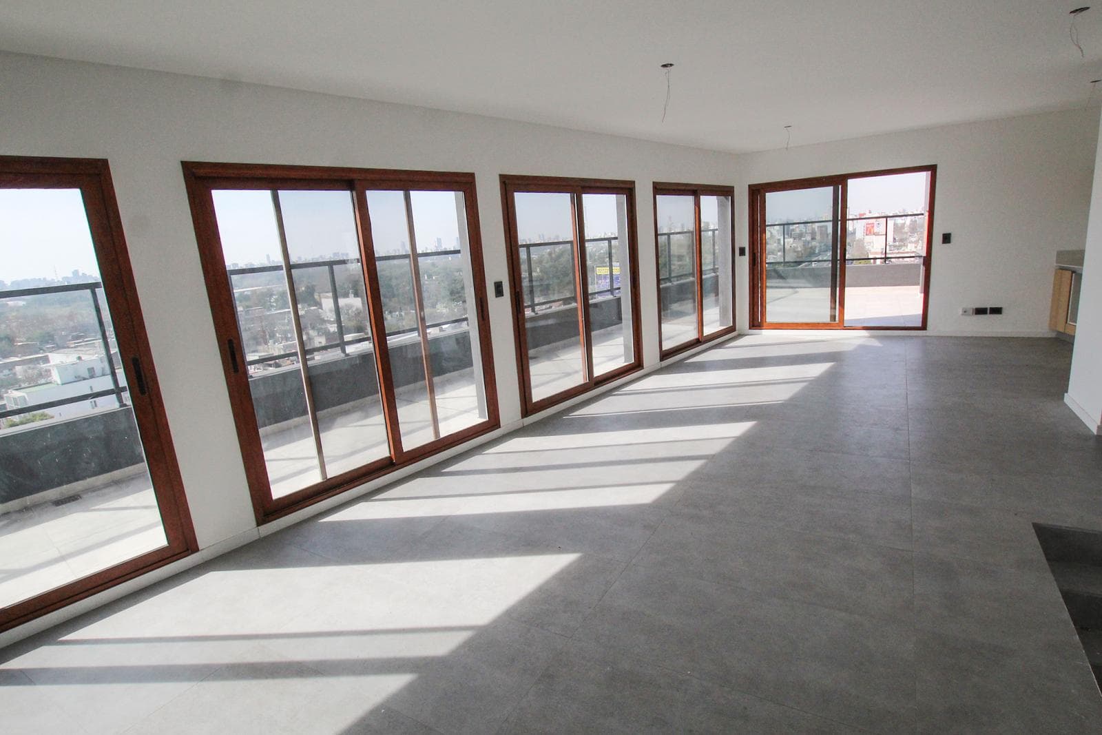 Studio Apartment for Sale in Agronomía, Very Bright!!! Amenities
