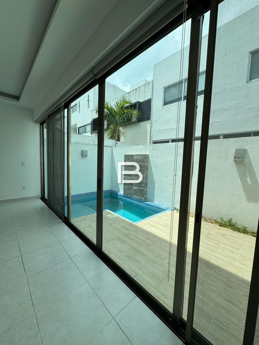 House for Sale in the Aqua Residential Community