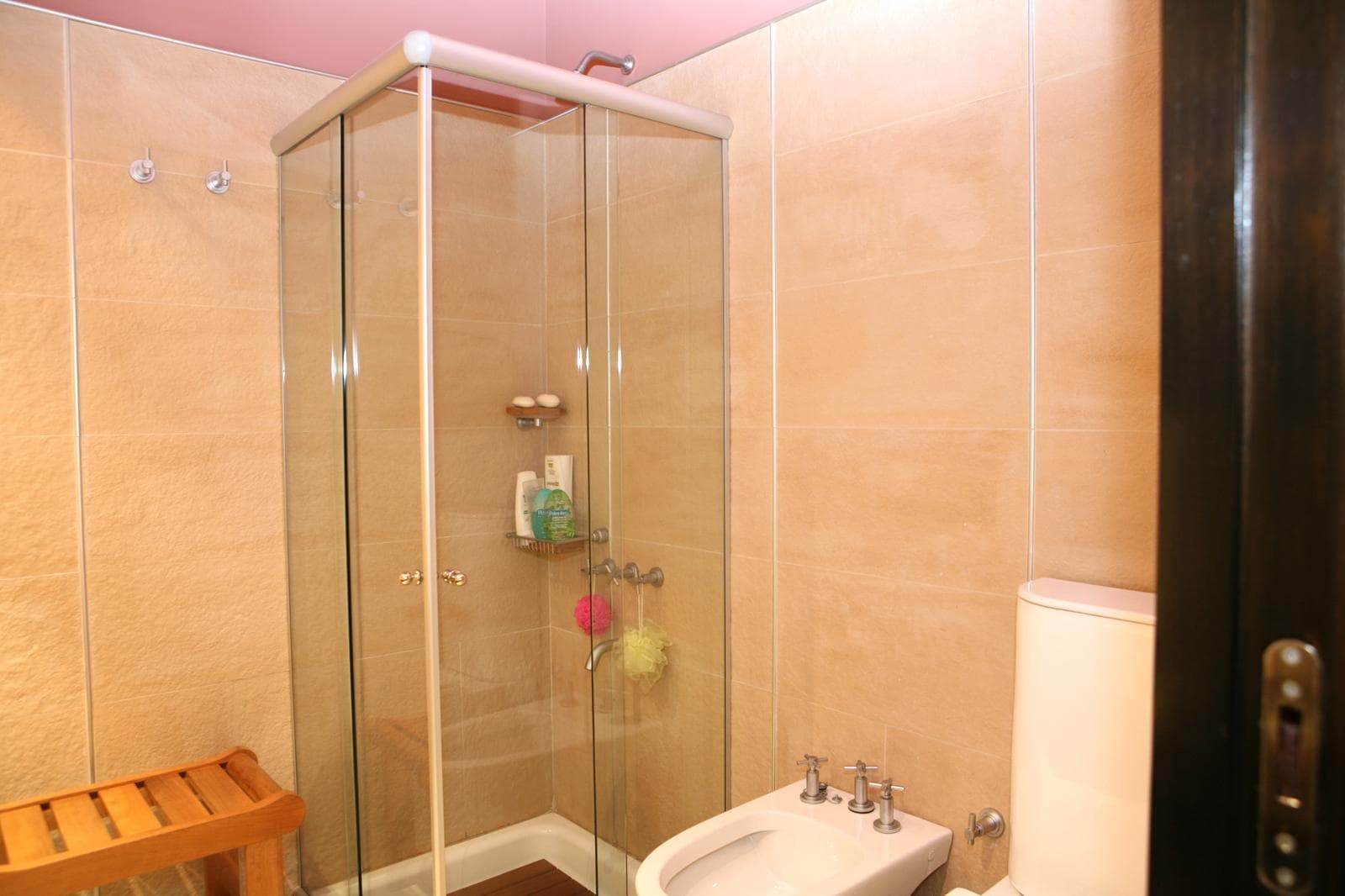 Property for Sale: Loft-Style Apartment in Monserrat, Modern Design with Patio and Basement