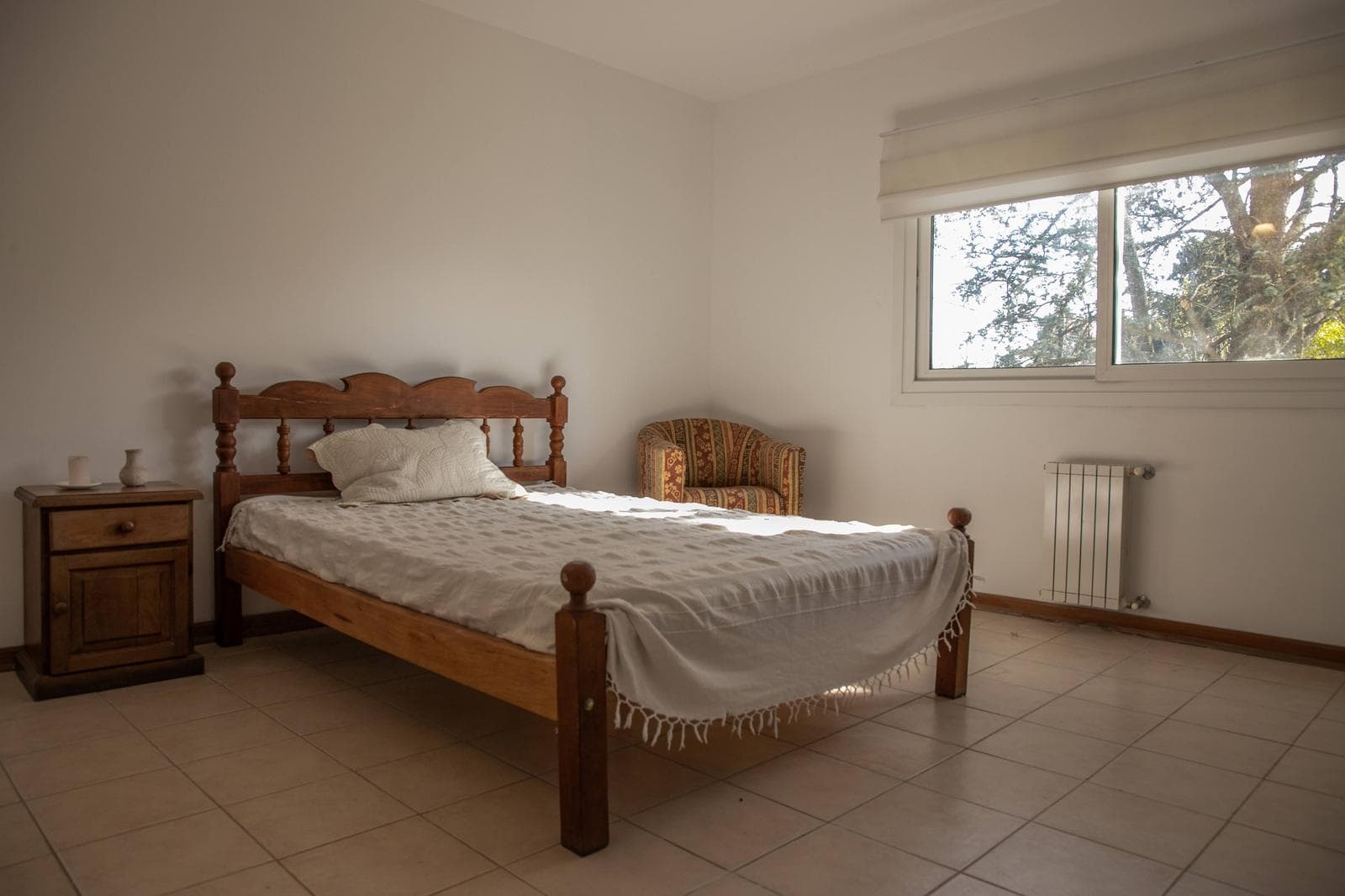 Country House for Sale in Las Retamas, Abierto Acacias Blancas Neighborhood, with Pool; Eligible for Mortgage Financing