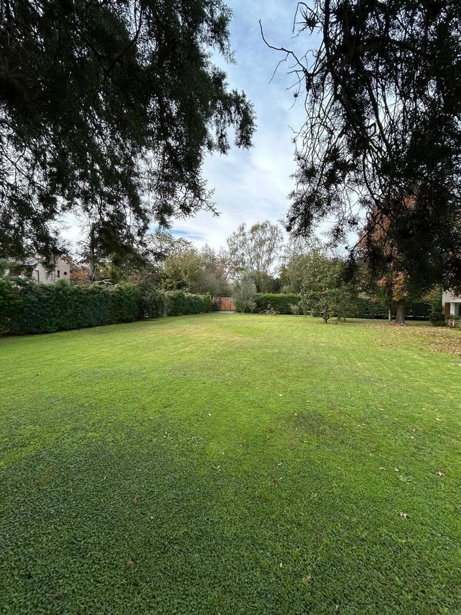 Country House for Sale in Las Retamas, Abierto Acacias Blancas Neighborhood, with Pool; Eligible for Mortgage Financing