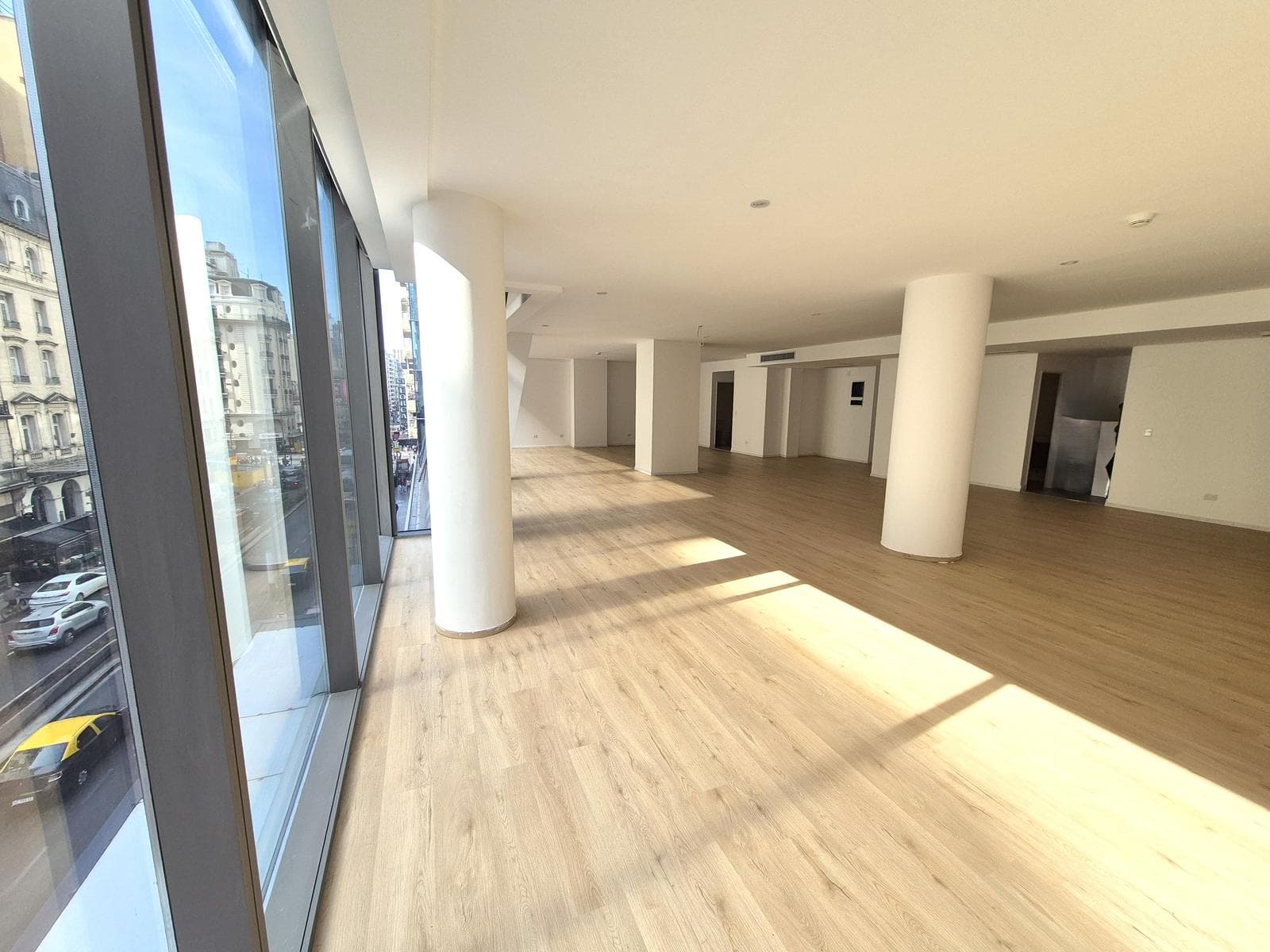 AAA Office for Rent, Lex Tower, 1400 Corrientes Avenue