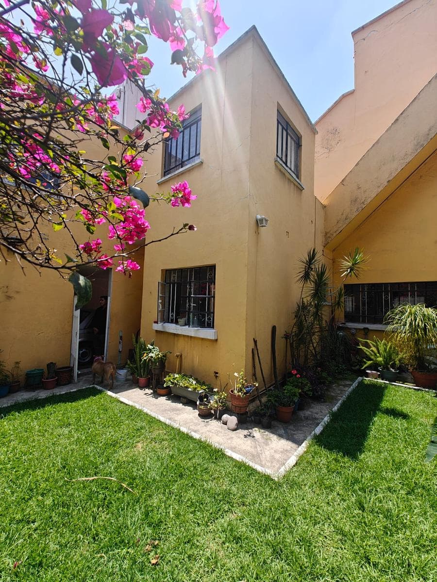 House for Sale in Escandón, Just Steps from Condesa