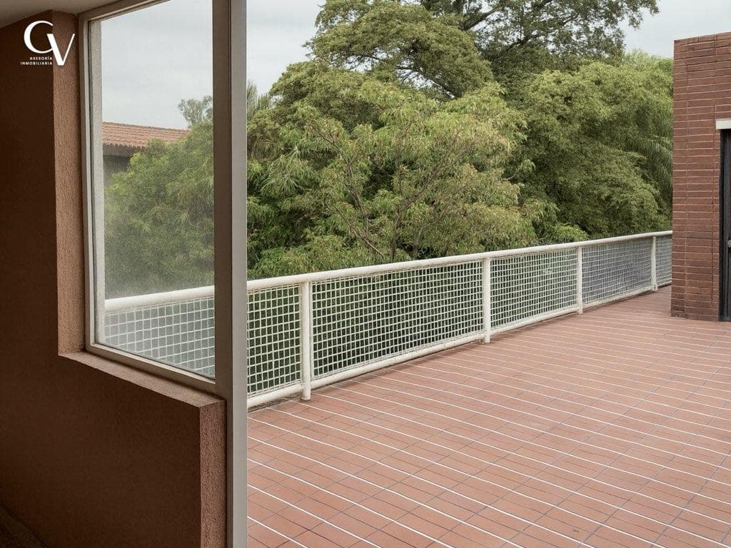 Casa en Venta ideal para embajada o habitacional, remodela a tu gusto