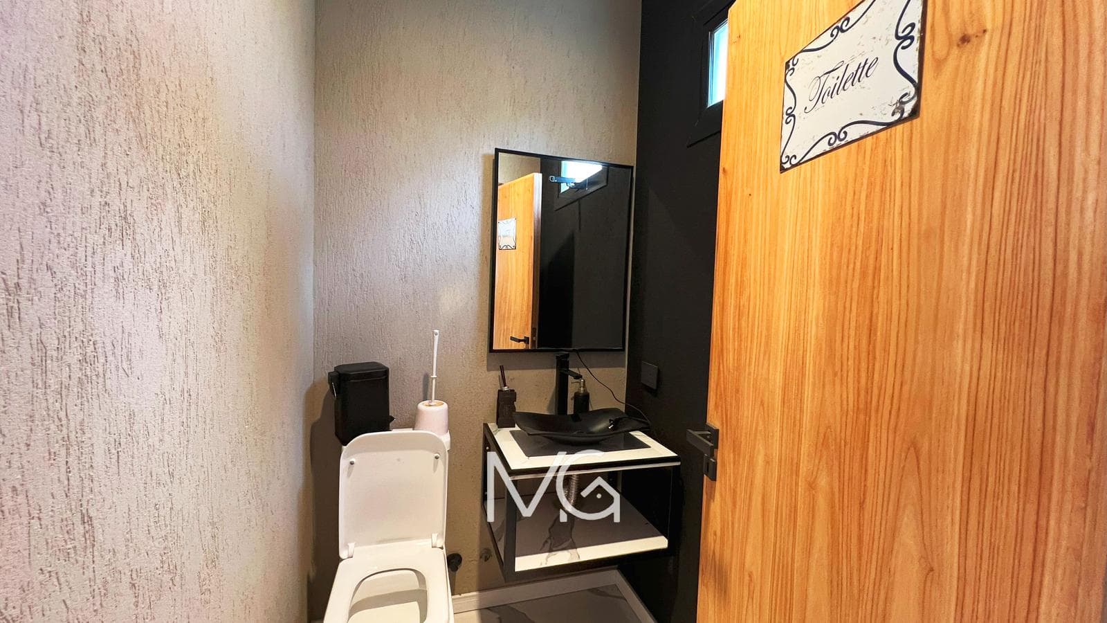 8-room house for sale in Senderos Costa Esmeralda