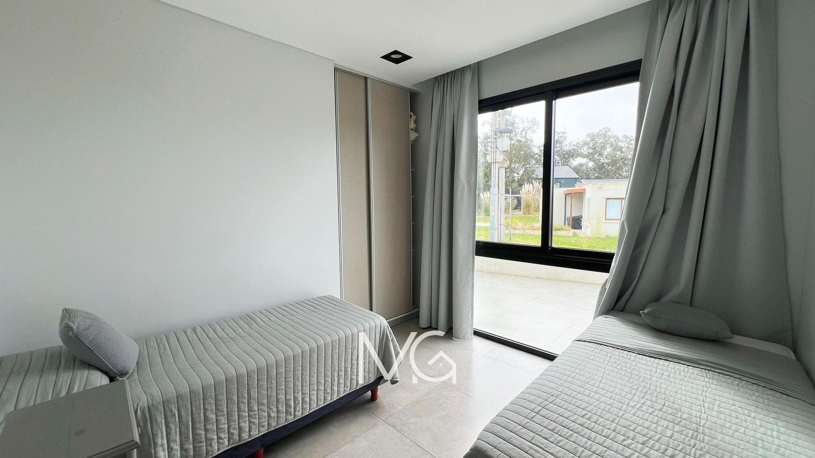 8-room house for sale in Senderos Costa Esmeralda