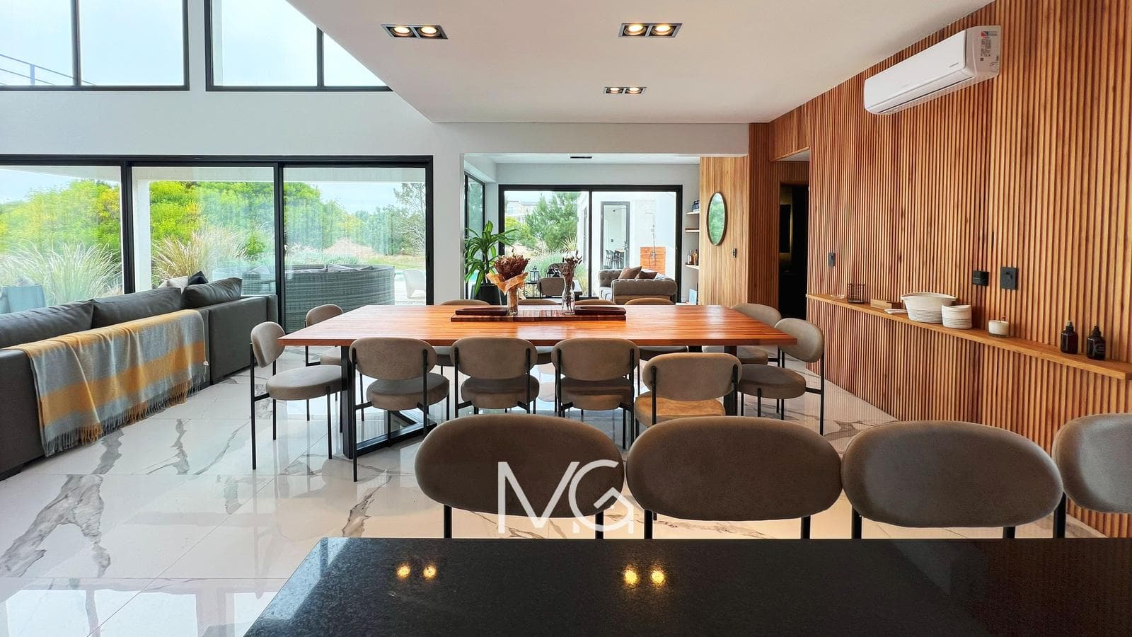 8-room house for sale in Senderos Costa Esmeralda