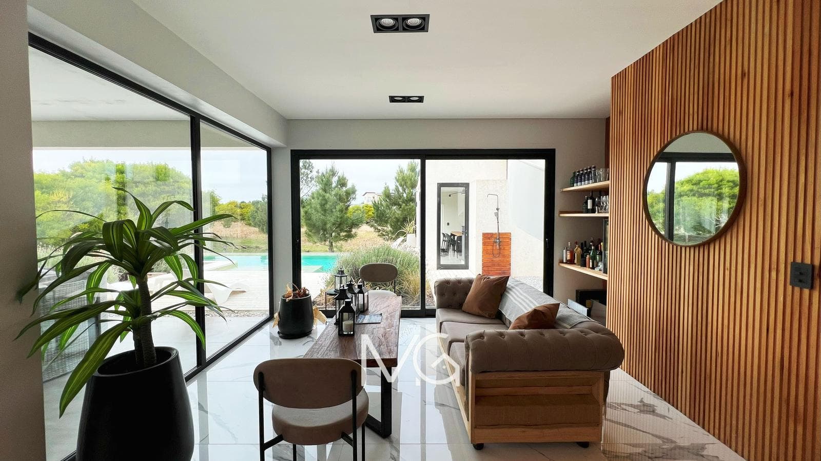 8-room house for sale in Senderos Costa Esmeralda