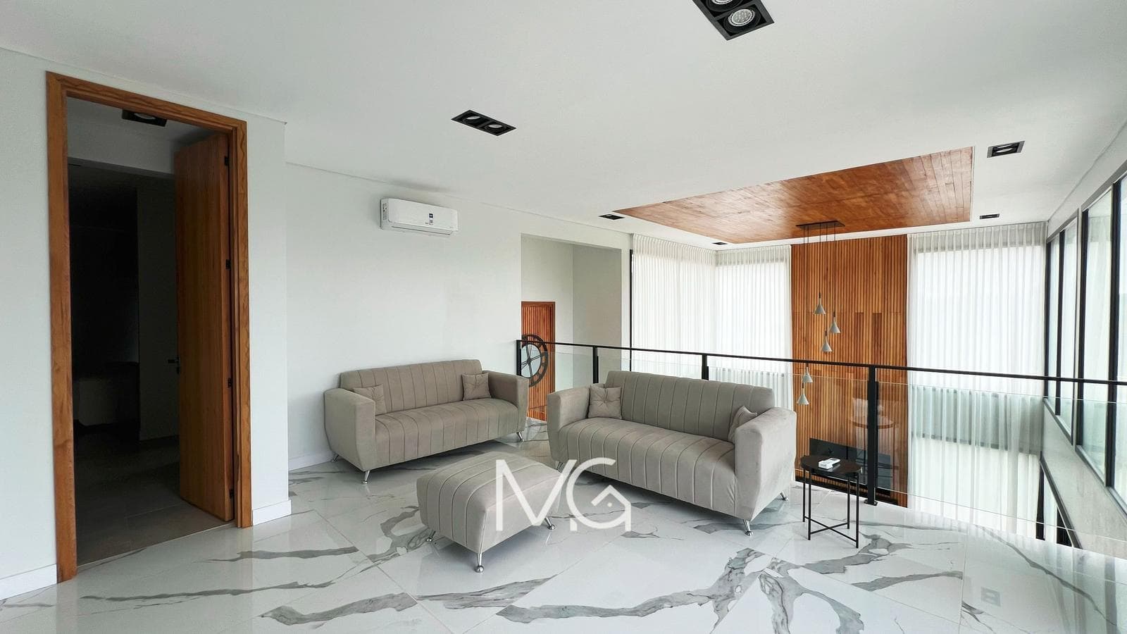 8-room house for sale in Senderos Costa Esmeralda