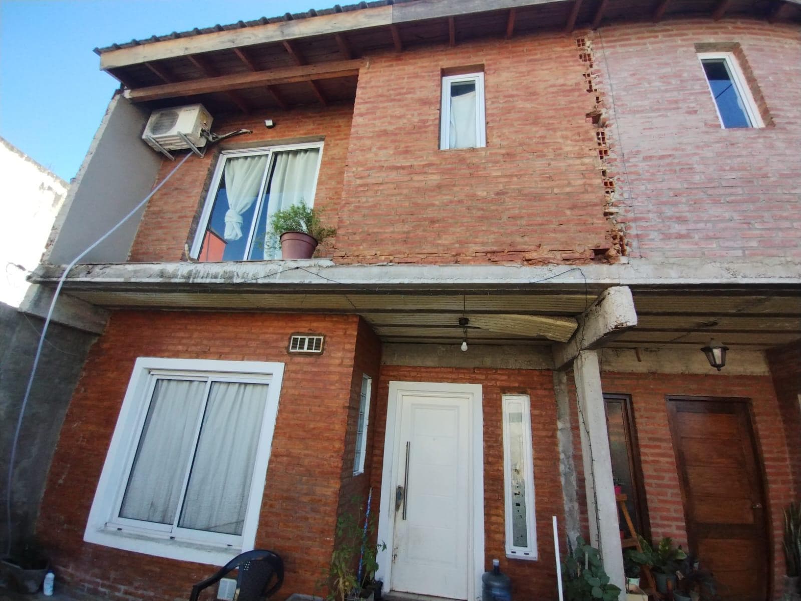 Properties with 3 Units.