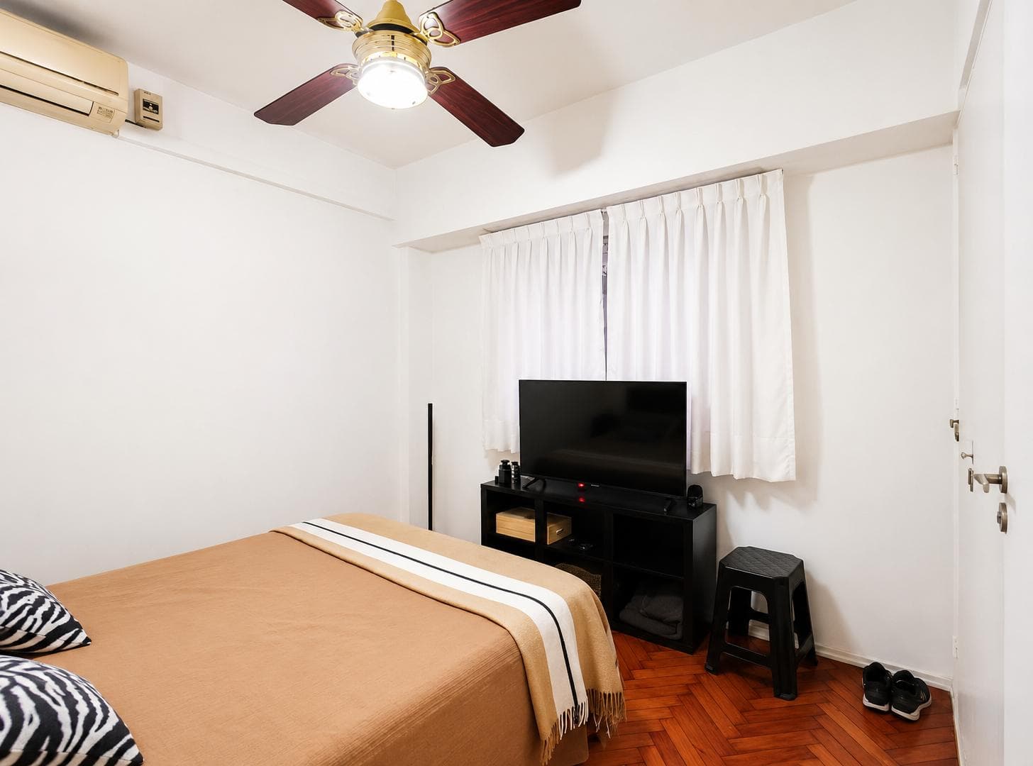 2-ROOM APARTMENT FOR SALE - LOW MAINTENANCE FEES - SUITABLE FOR PROFESSIONAL USE - BARRIO NORTE - PALERMO
