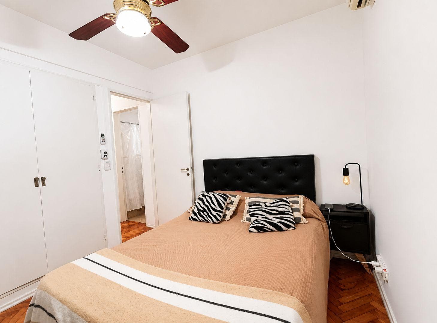2-ROOM APARTMENT FOR SALE - LOW MAINTENANCE FEES - SUITABLE FOR PROFESSIONAL USE - BARRIO NORTE - PALERMO