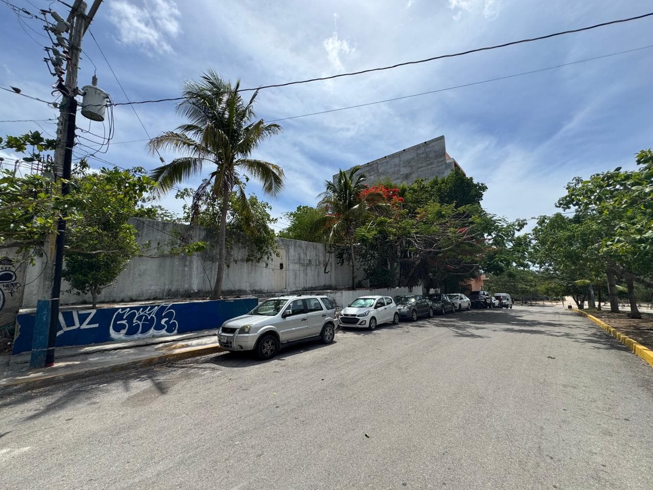 LAND JUST A FEW STEPS FROM THE BEACH IN PLAYA DEL CARMEN