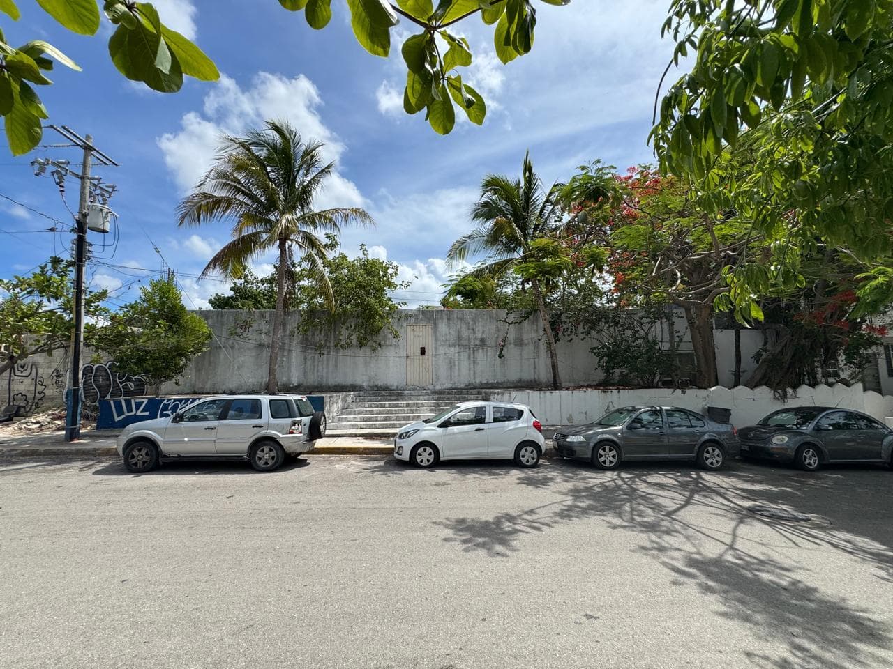 LAND JUST A FEW STEPS FROM THE BEACH IN PLAYA DEL CARMEN