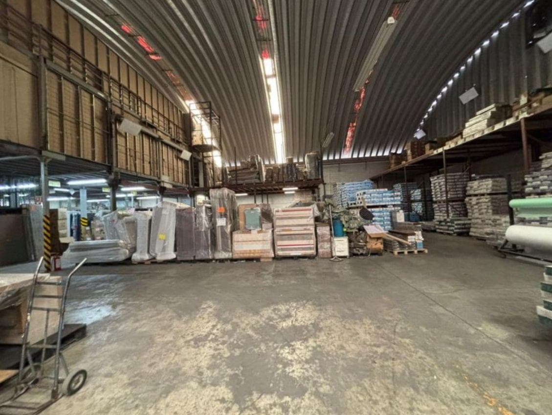 Warehouse for sale in Iztacalco with commercial spaces and near the GNP Stadium