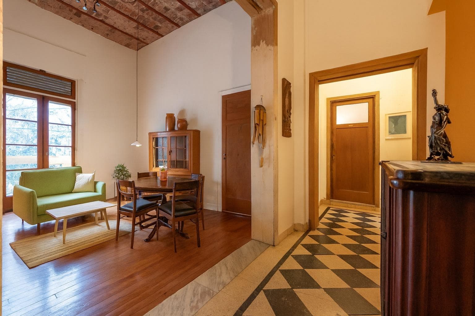 Boca, 4-bedroom apartment, eligible for financing, with a terrace and balcony