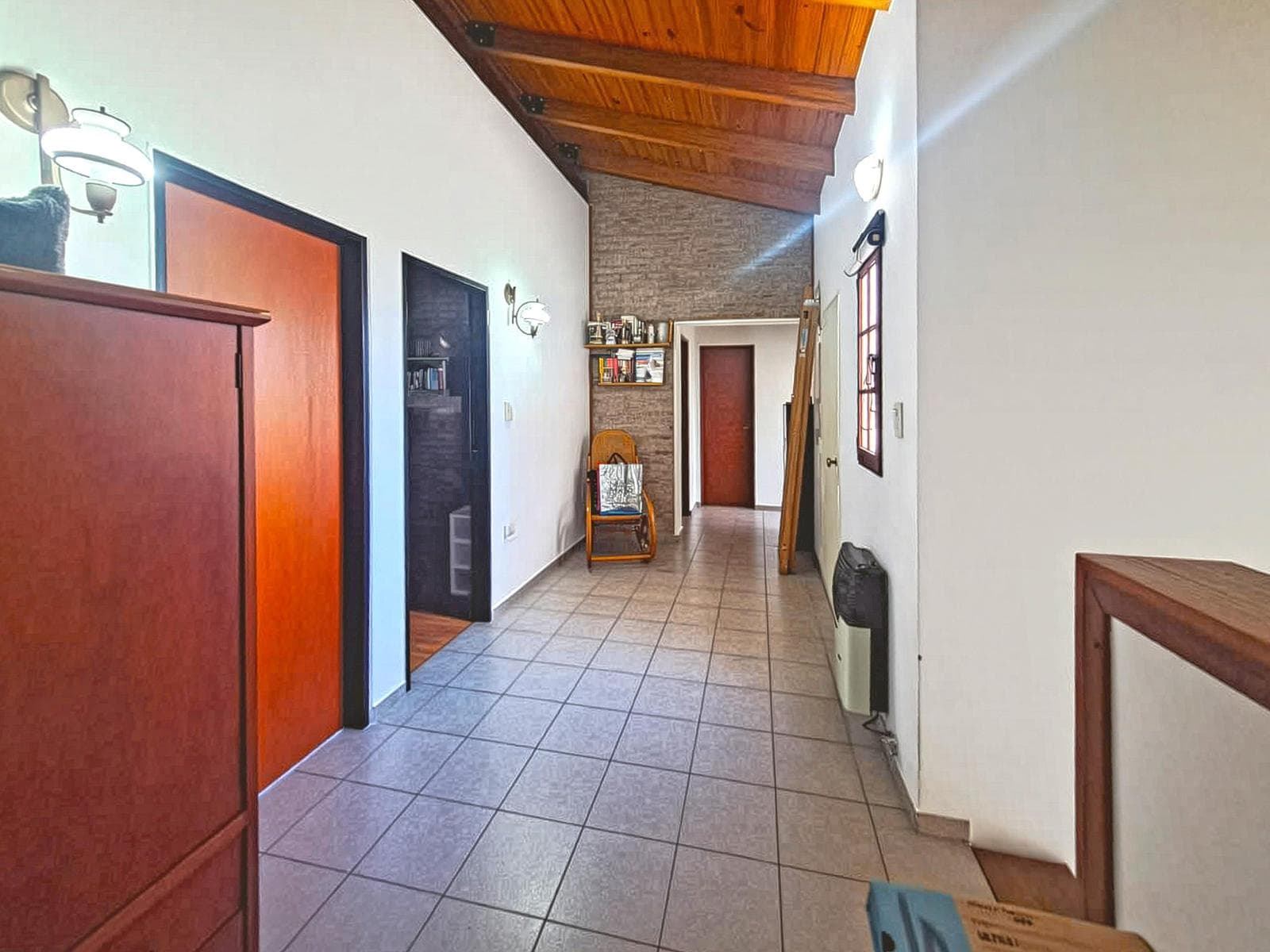 For Sale - Trade. 3-bedroom house with garage and patio. Echesortu, Rosario.