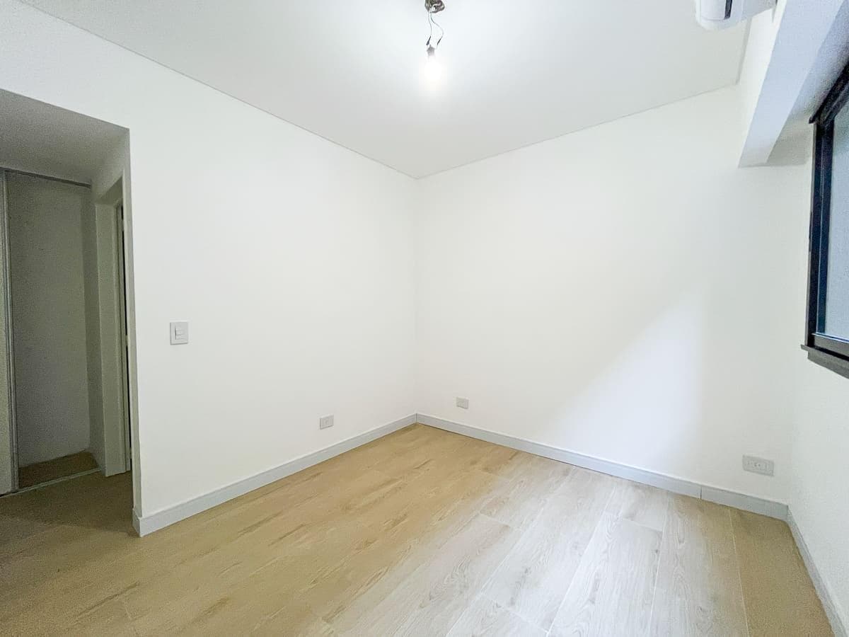Three-room apartment in Almagro