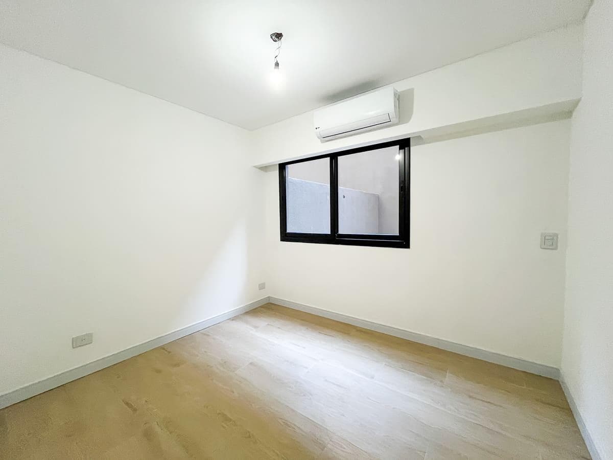 Three-room apartment in Almagro