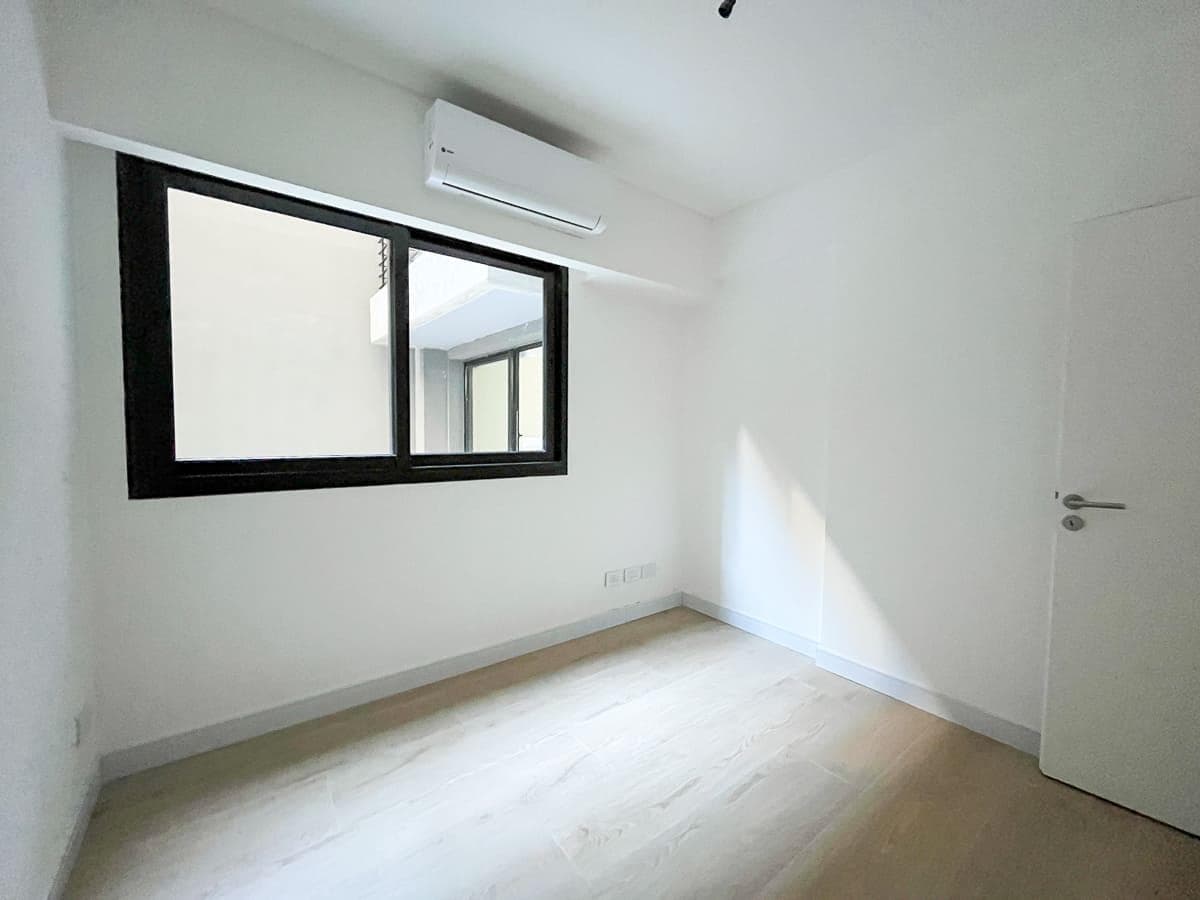 Three-room apartment in Almagro