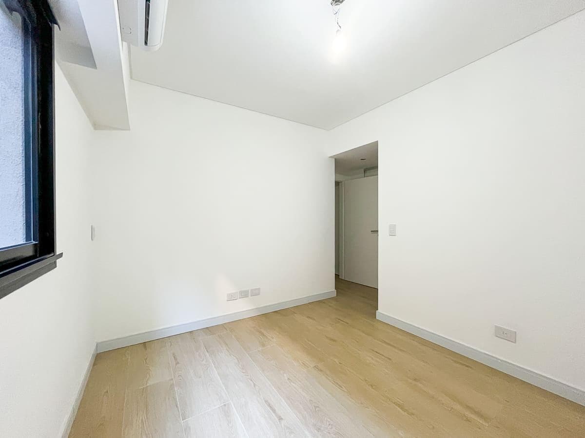 Three-room apartment in Almagro
