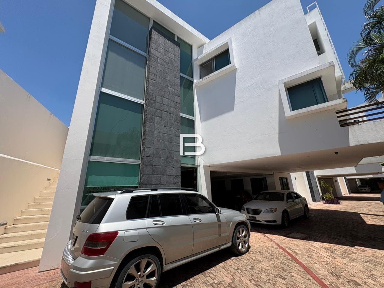 House in the Cumbres Area of Cancún for Sale