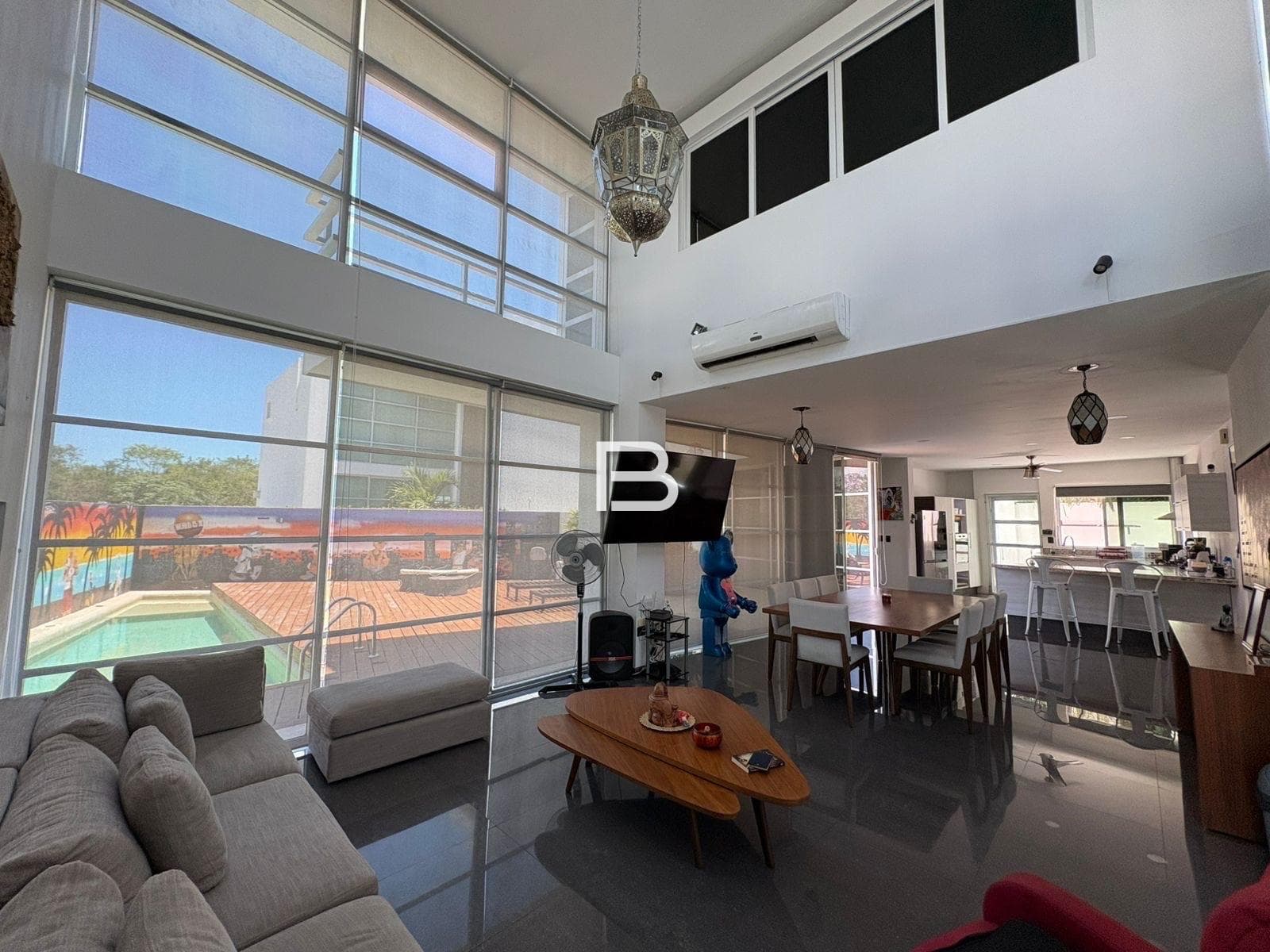 House in the Cumbres Area of Cancún for Sale