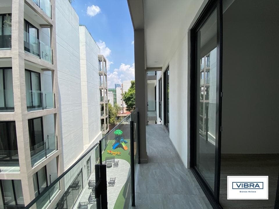 3 bedrooms and a balcony, Sky Park Amores.