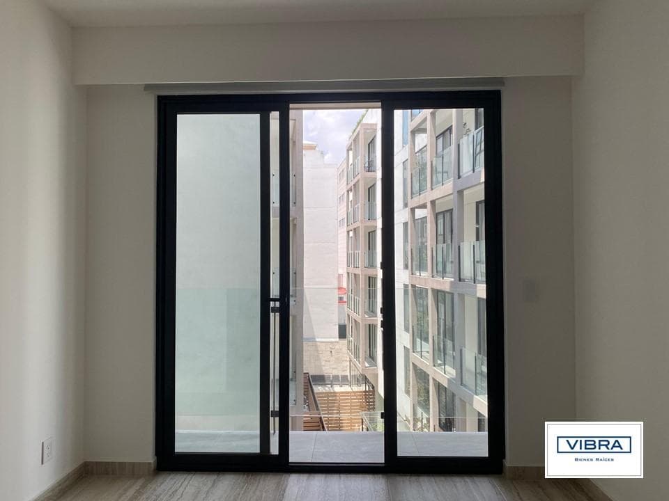 3 bedrooms and a balcony, Sky Park Amores.