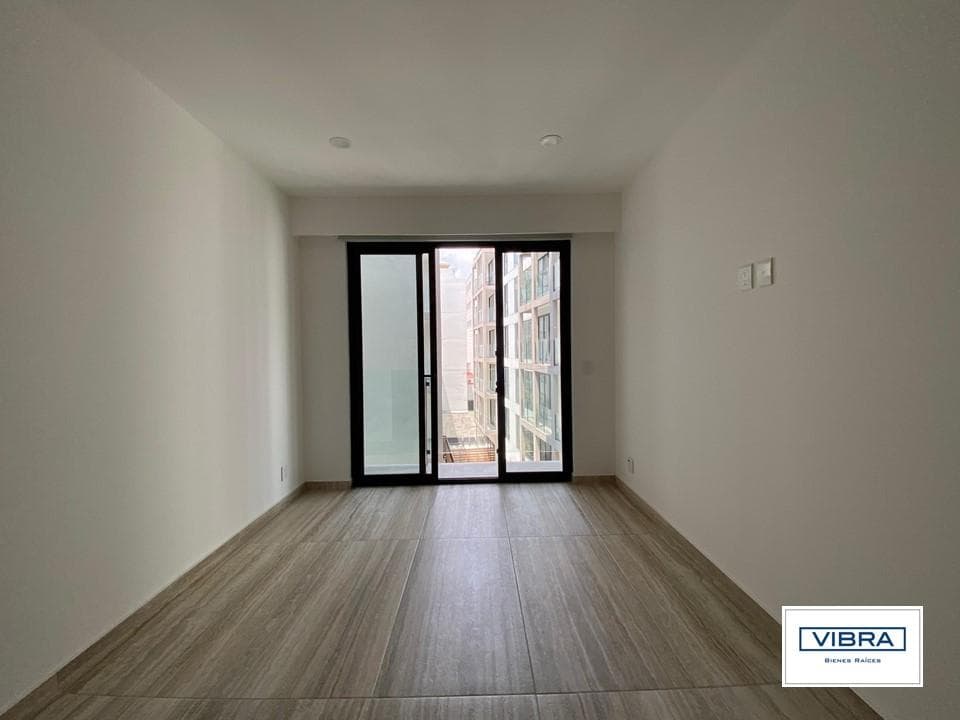 3 bedrooms and a balcony, Sky Park Amores.